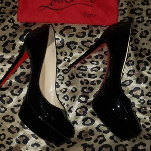 Christian Louboutin Size 38 Black Patent Heels